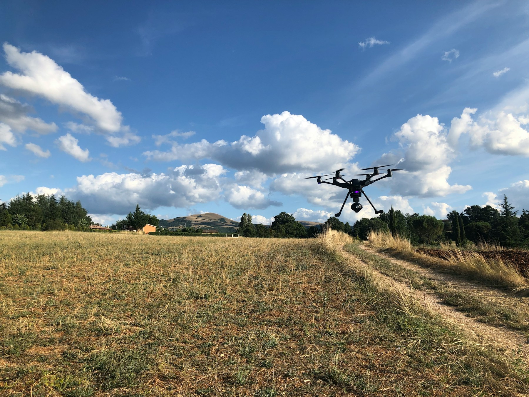 Cover Image for Drone Insurance for Commercial Operators: Essential Coverage Types, Risk Management, and Regulatory Compliance